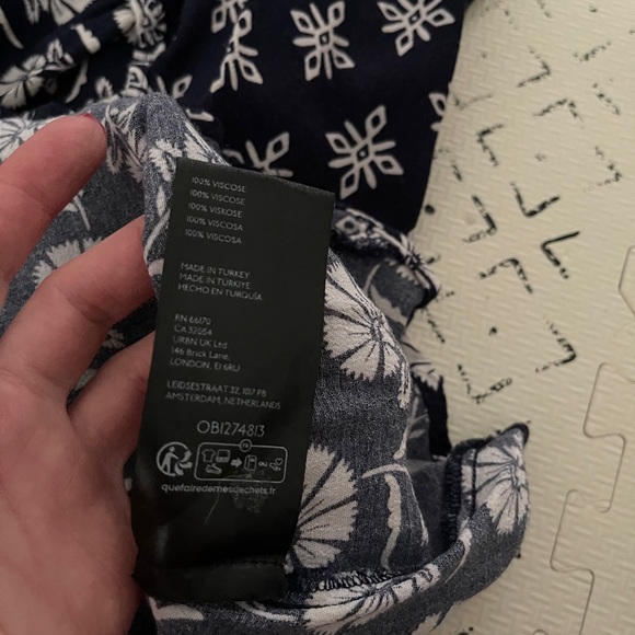 By Anthropologie Robin tiered mini dress blue and white floral large - Picture 7 of 7